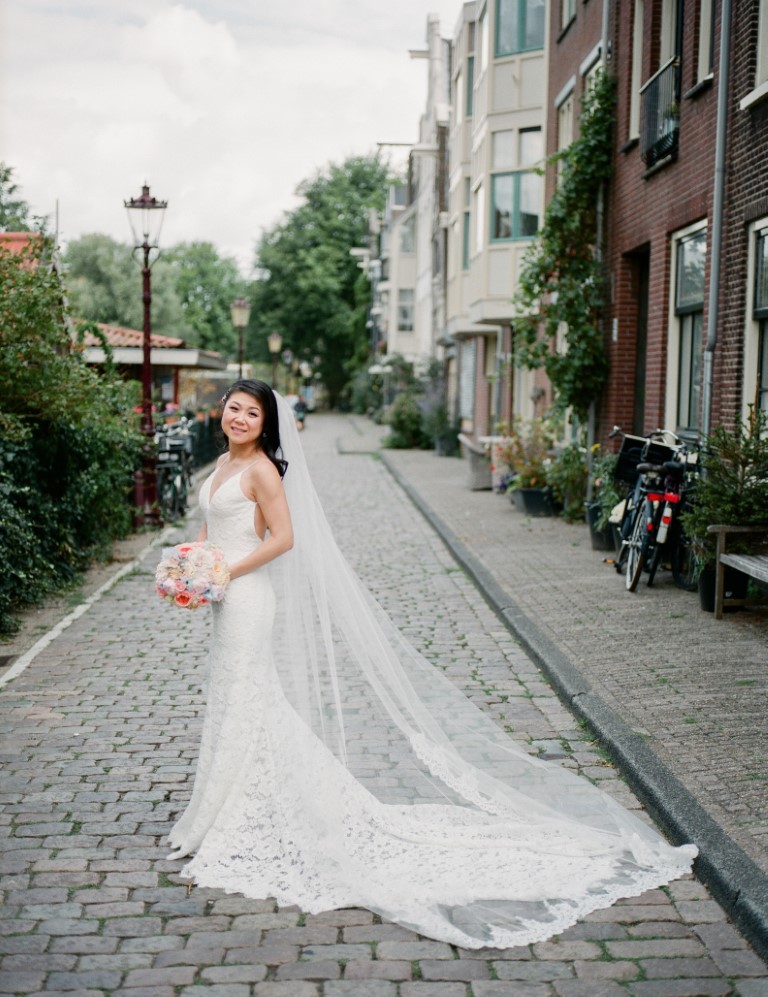 Bruid in Amsterdam - weddingplanner Weddingbliz